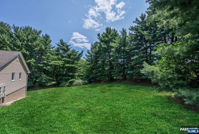 14 Parsons Court, Mahwah, NJ 07430
