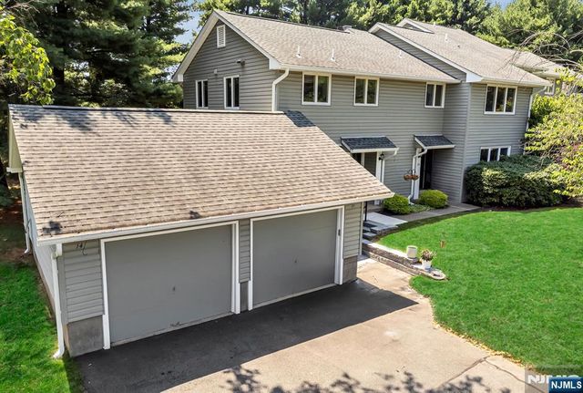 14 Parsons Court, Mahwah, NJ 07430