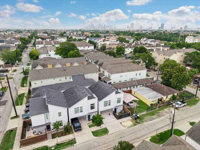 2310 Langston Street, Houston, TX 77007