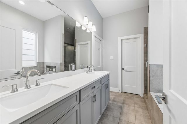 2310 Langston Street, Houston, TX 77007