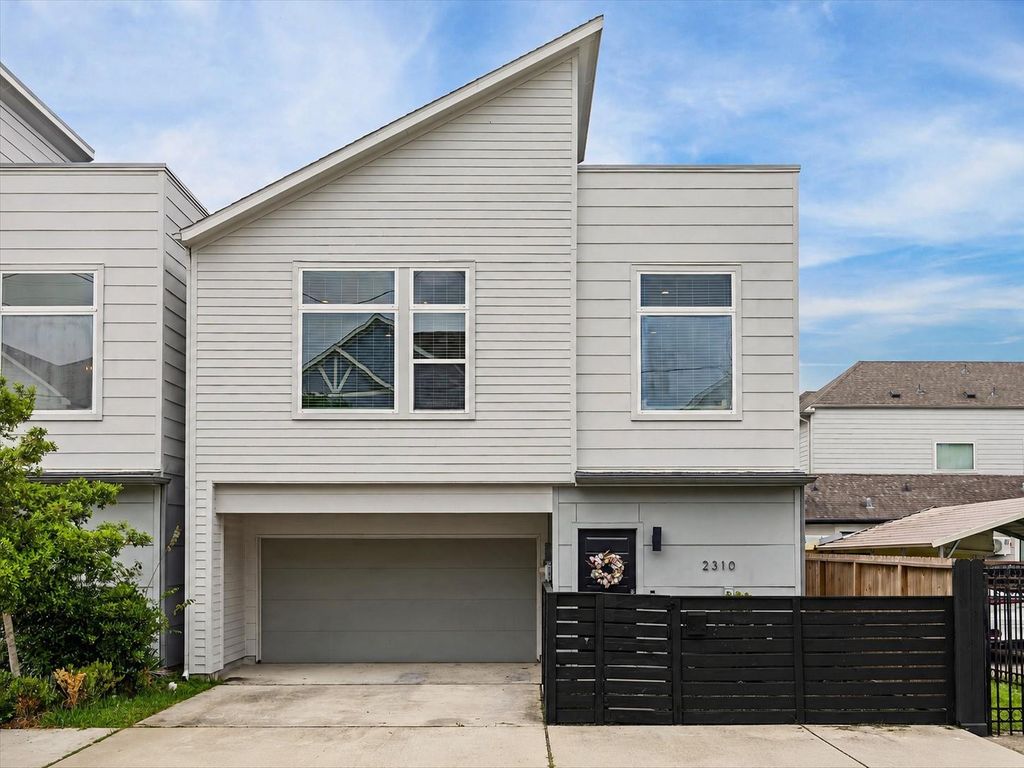 2310 Langston Street, Houston, TX 77007