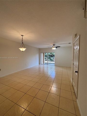 6533 Catalina Ln 6533, Tamarac, FL 33321