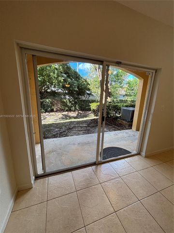 6533 Catalina Ln 6533, Tamarac, FL 33321