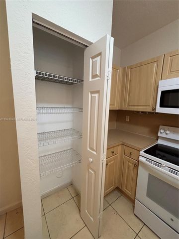 6533 Catalina Ln 6533, Tamarac, FL 33321