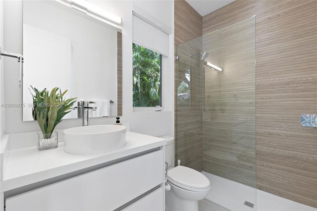9025 SW 114th Street, Miami, FL 33176