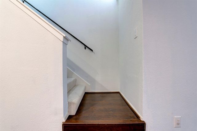 1920 Augusta Drive 19, Houston, TX 77057