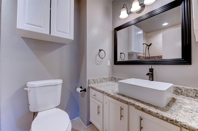 1920 Augusta Drive 19, Houston, TX 77057