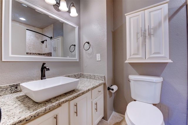 1920 Augusta Drive 19, Houston, TX 77057