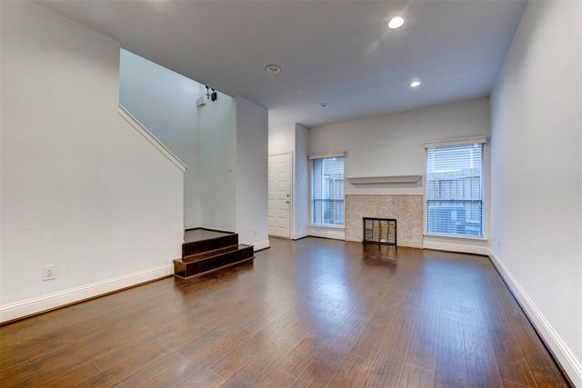 1920 Augusta Drive 19, Houston, TX 77057