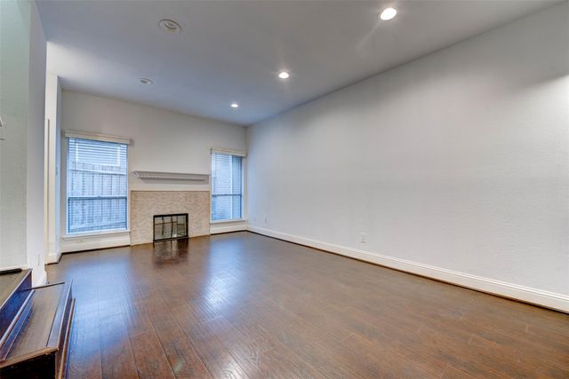 1920 Augusta Drive 19, Houston, TX 77057