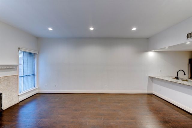 1920 Augusta Drive 19, Houston, TX 77057