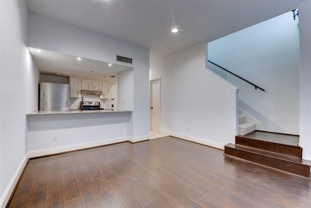 1920 Augusta Drive 19, Houston, TX 77057