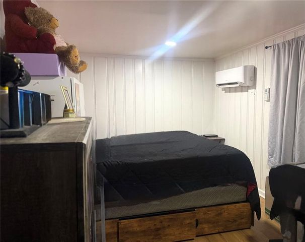 1352 N Hicks NW Circle, Conyers, GA 30012