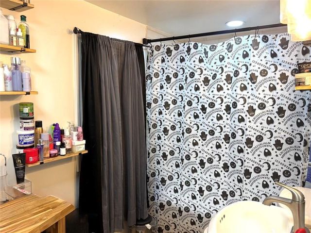 1352 N Hicks NW Circle, Conyers, GA 30012