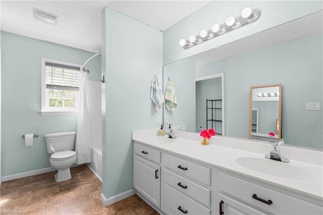 4542 Bottoms Rock Lane, Pfafftown, NC 27040