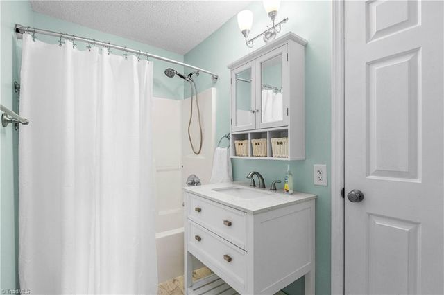 4542 Bottoms Rock Lane, Pfafftown, NC 27040