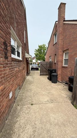 1823 15th Street, Wyandotte, MI 48192