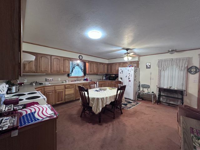 1377 W Court Street, Piggott, AR 72454