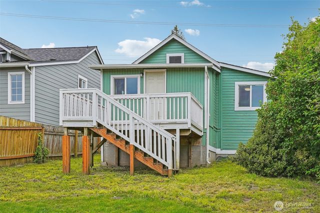 3319 E Grandview Avenue, Tacoma, WA 98404