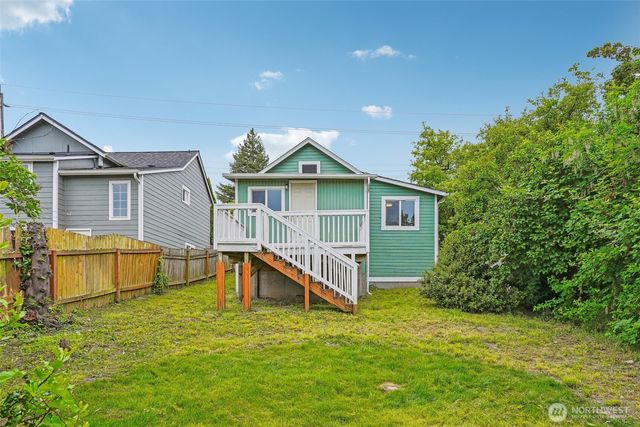 3319 E Grandview Avenue, Tacoma, WA 98404