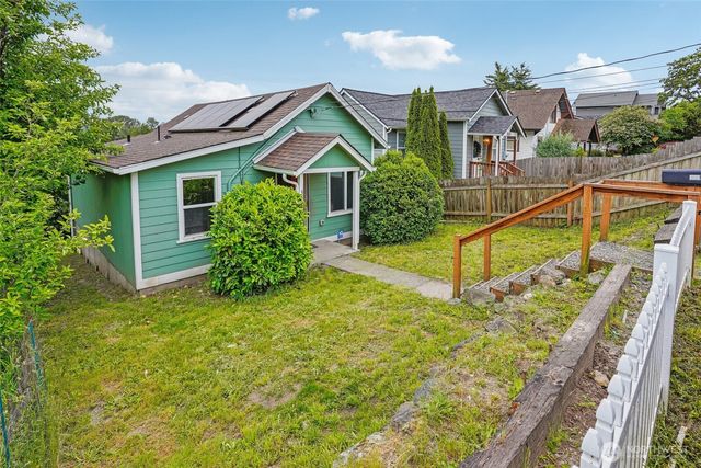 3319 E Grandview Avenue, Tacoma, WA 98404