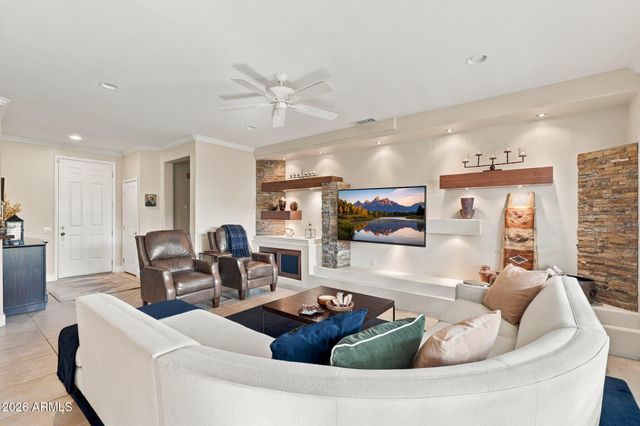 20140 N GOLDEN BARREL Drive, Surprise, AZ 85374