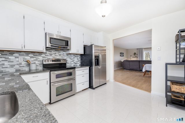 204 Summer Hill Drive 204, South Windsor, CT 06074