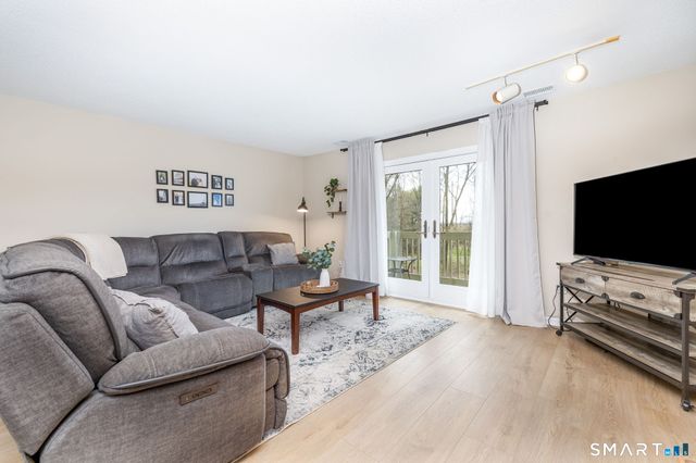 204 Summer Hill Drive 204, South Windsor, CT 06074