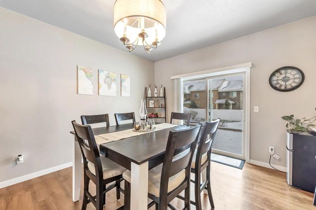 541 PEBBLESTONE CIRCLE, Hobart, WI 54155