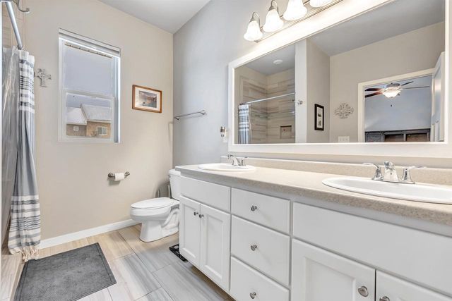 541 PEBBLESTONE CIRCLE, Hobart, WI 54155