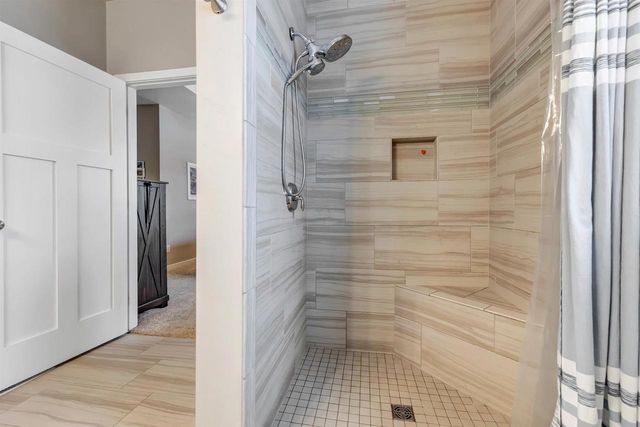 541 PEBBLESTONE CIRCLE, Hobart, WI 54155