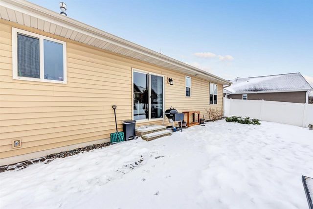 541 PEBBLESTONE CIRCLE, Hobart, WI 54155