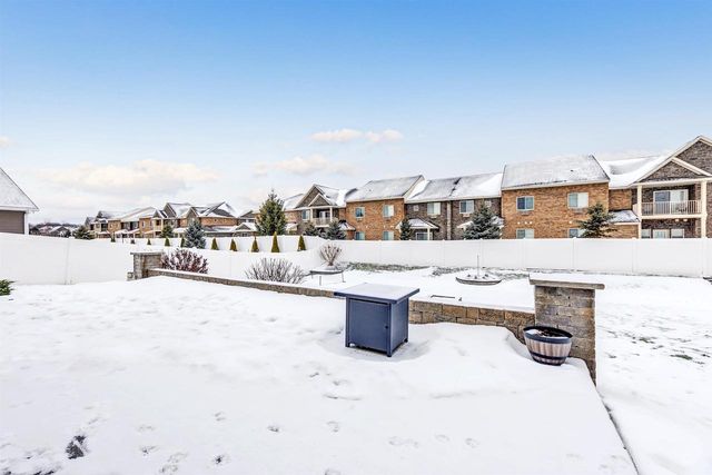 541 PEBBLESTONE CIRCLE, Hobart, WI 54155