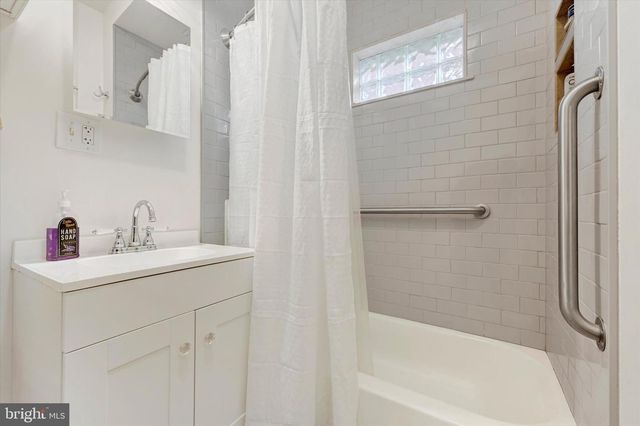 5 LIBERTY PKWY, Baltimore, MD 21222
