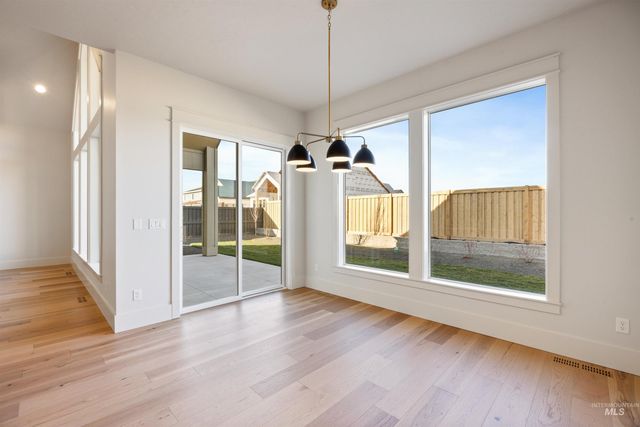 938 E Crescendo St, Meridian, ID 83642