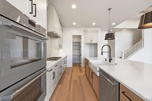 938 E Crescendo St, Meridian, ID 83642