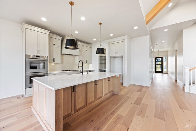 938 E Crescendo St, Meridian, ID 83642