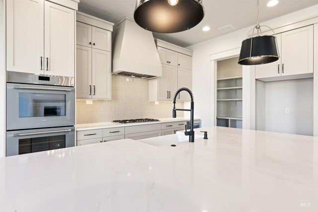 938 E Crescendo St, Meridian, ID 83642