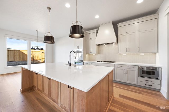 938 E Crescendo St, Meridian, ID 83642