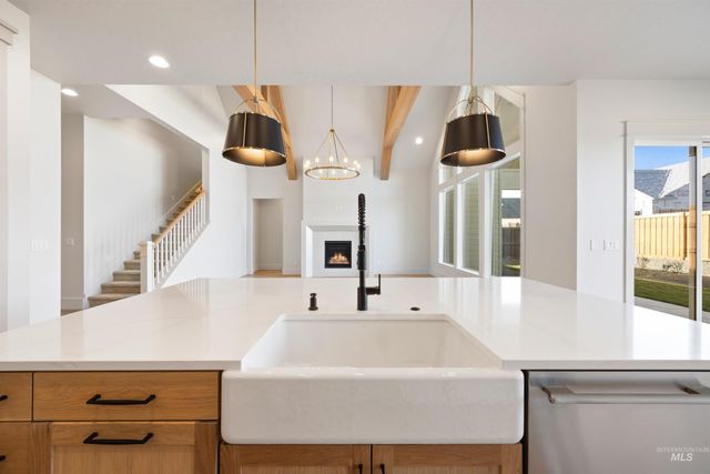 938 E Crescendo St, Meridian, ID 83642