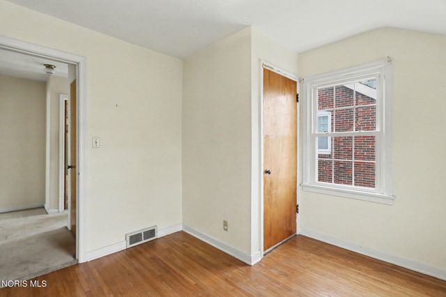 2647 Stamford Drive, Toledo, OH 43614