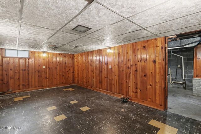 2647 Stamford Drive, Toledo, OH 43614