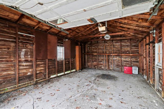 2647 Stamford Drive, Toledo, OH 43614