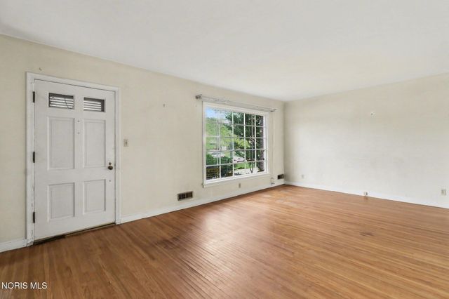 2647 Stamford Drive, Toledo, OH 43614