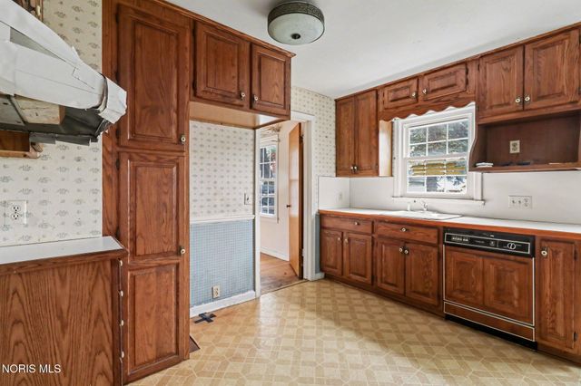 2647 Stamford Drive, Toledo, OH 43614