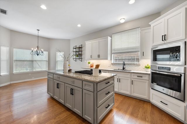 1116 Brook Arbor Drive, Mansfield, TX 76063