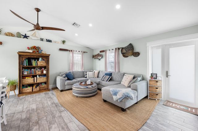 1325 Avenue H, Marathon, FL 33050