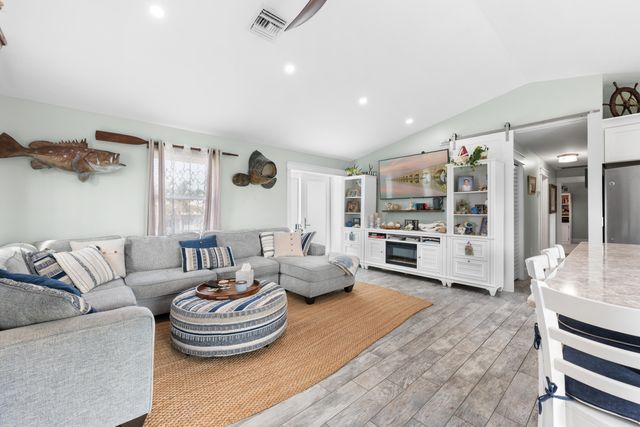 1325 Avenue H, Marathon, FL 33050