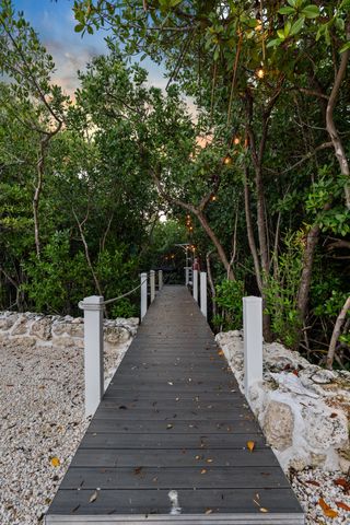 1325 Avenue H, Marathon, FL 33050