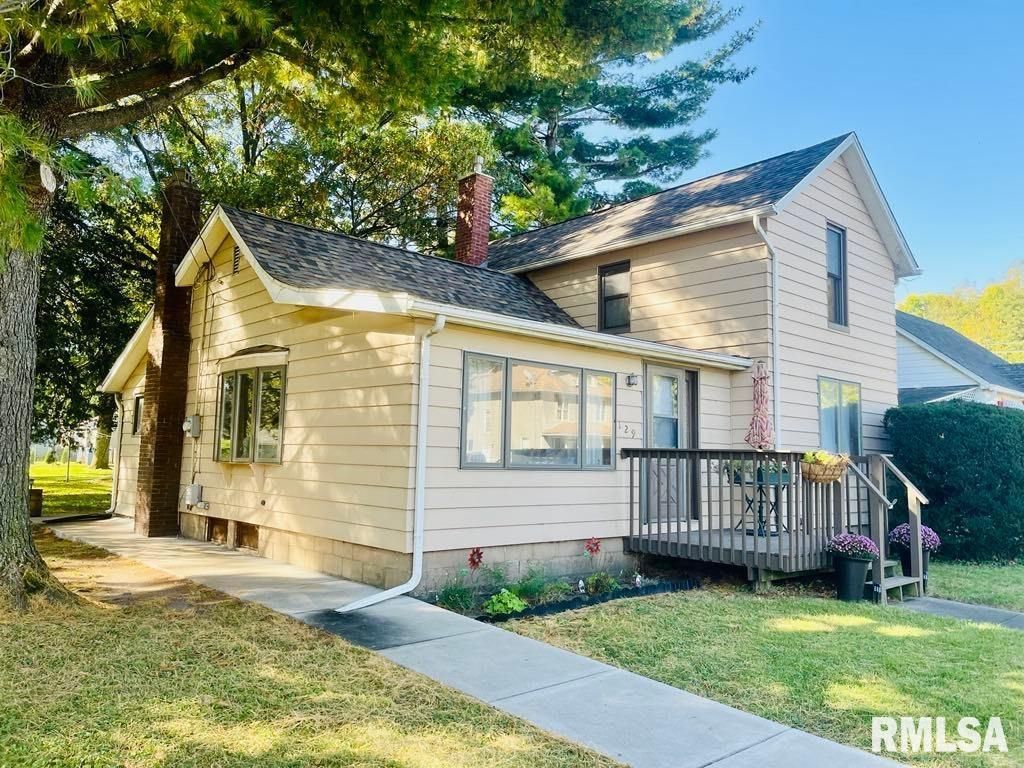 129 2ND Street, Carbon Cliff, IL 61239